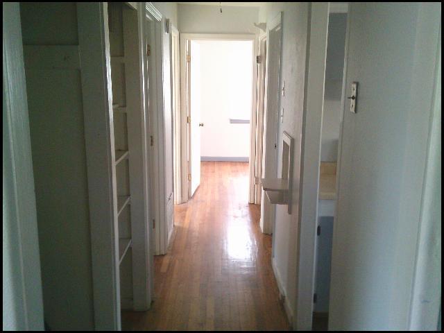 Building Photo - 9 Woodcliff Cir