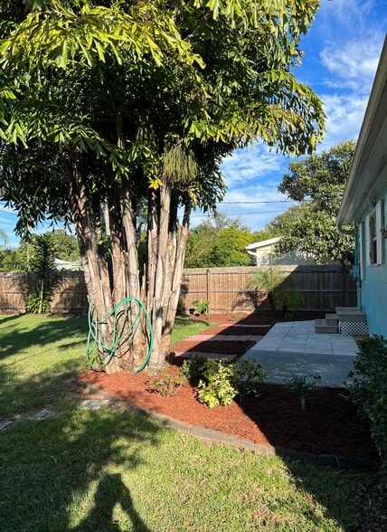 Building Photo - 5321 Newton Ave S