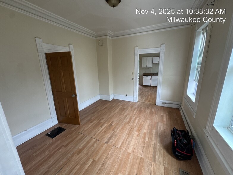 Building Photo - 916 S 11th St