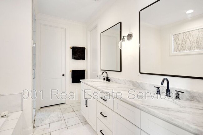 Building Photo - 299 Wilkinson Pl