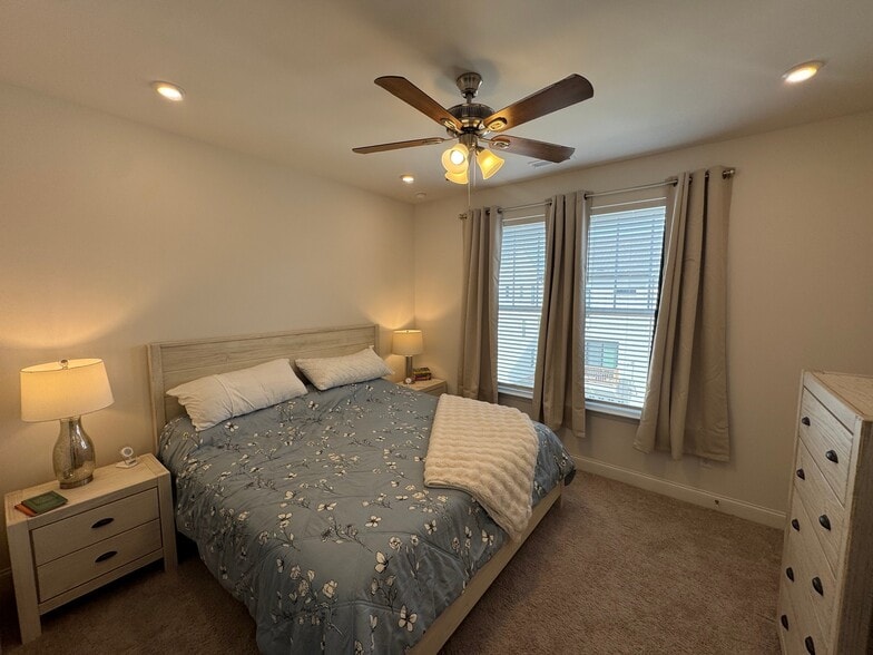 Building Photo - 5009 Layman Dr