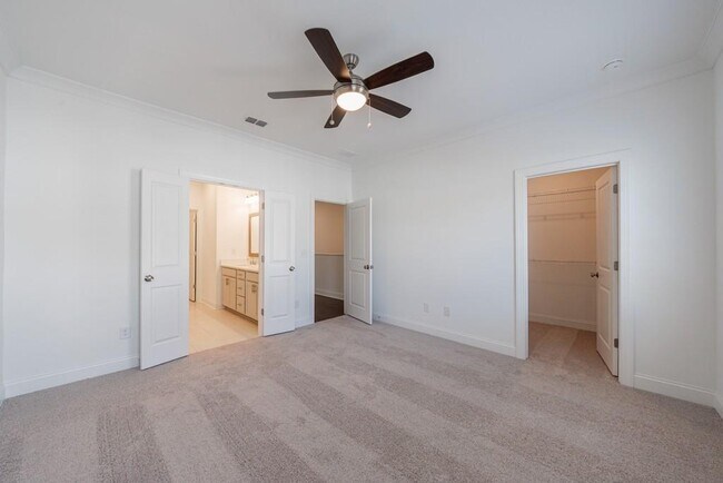 Building Photo - 510 Healy Dr