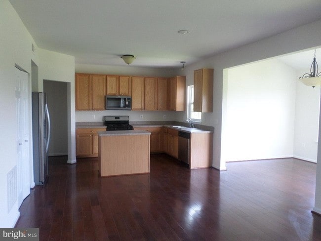 Building Photo - 9309 Birch Cliff Drive