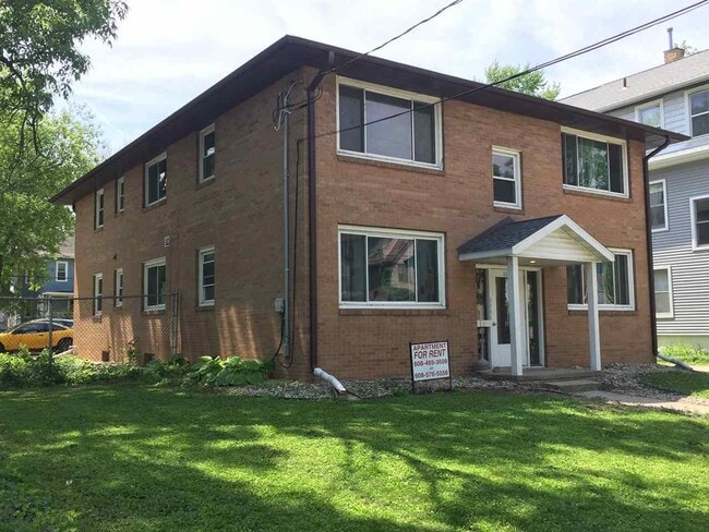 Primary Photo - 110 N Blair St