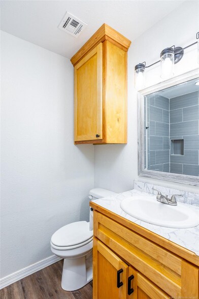 Building Photo - 850 N 4015 Rd