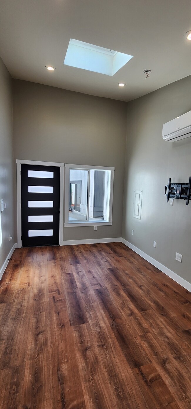 Building Photo - 5347 Bingham Ct