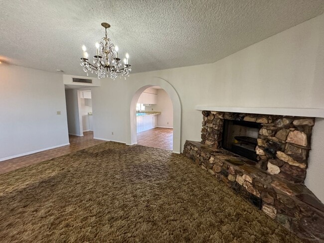 Building Photo - 3BR 2Ba home w/Large Fenced yard with RV g...