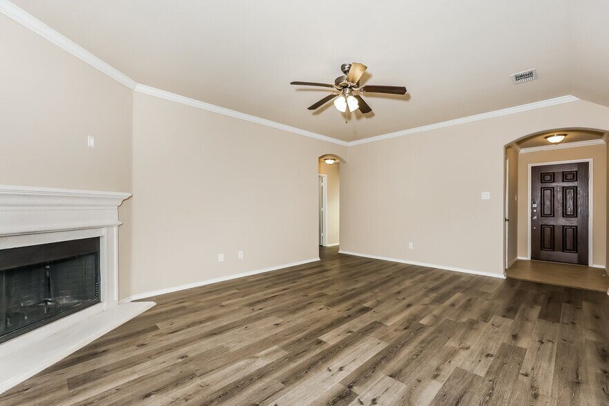 Building Photo - 517 Pawnee St
