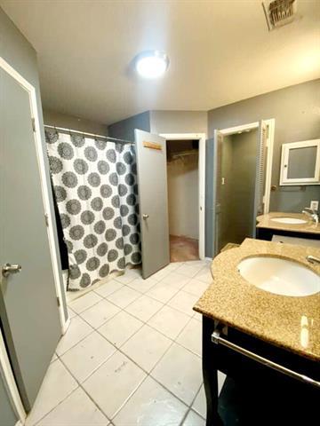 Building Photo - 1045 Pepperidge Dr