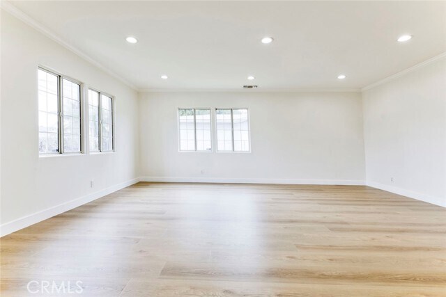 Building Photo - 6622 Varna Ave