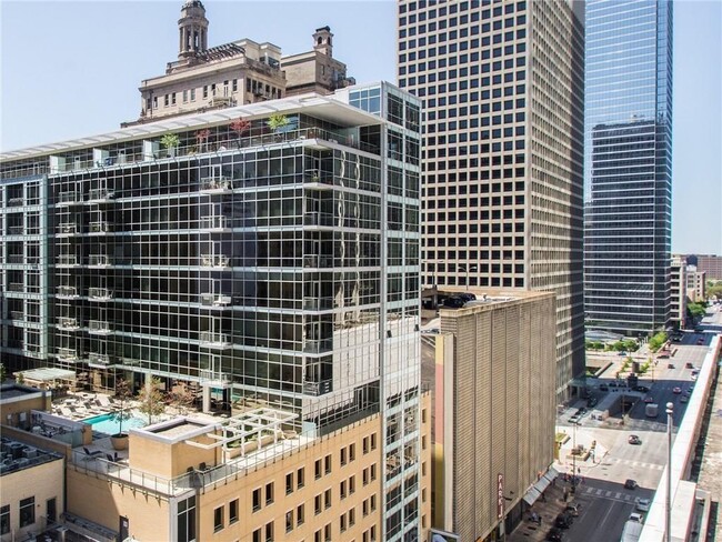 Building Photo - 1505 Elm St