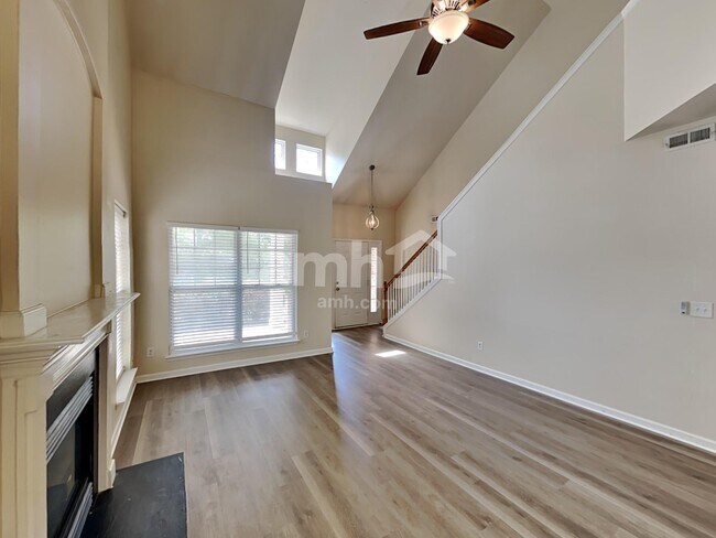 Building Photo - 935 Legacy Park Rd