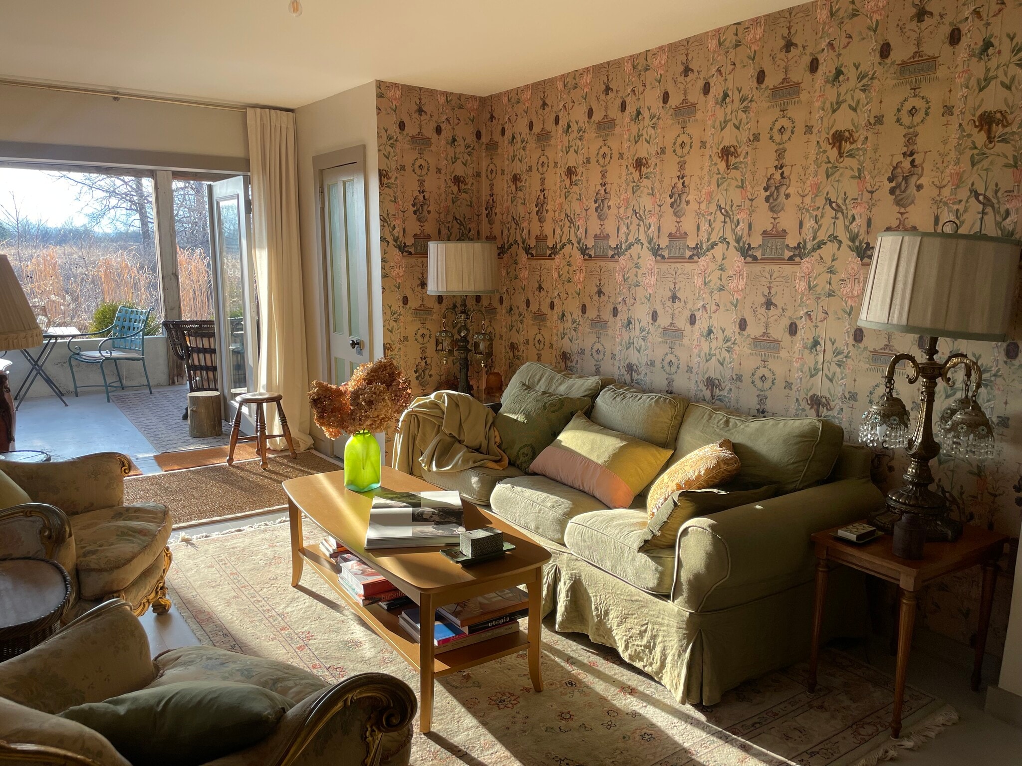 Building Photo - 388 Eichybush Rd