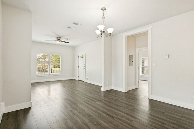 Building Photo - 1201 S Palmetto St