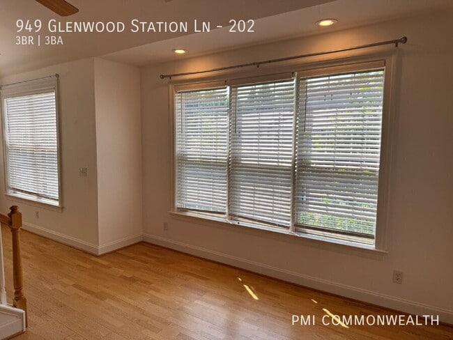 Building Photo - 949 Glenwood Station Ln