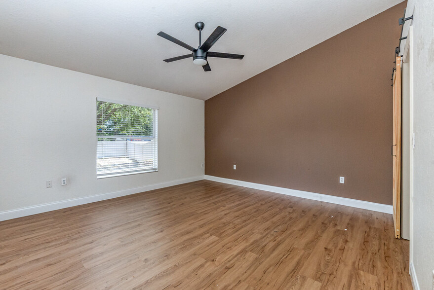 Building Photo - 5330 Keely Ct