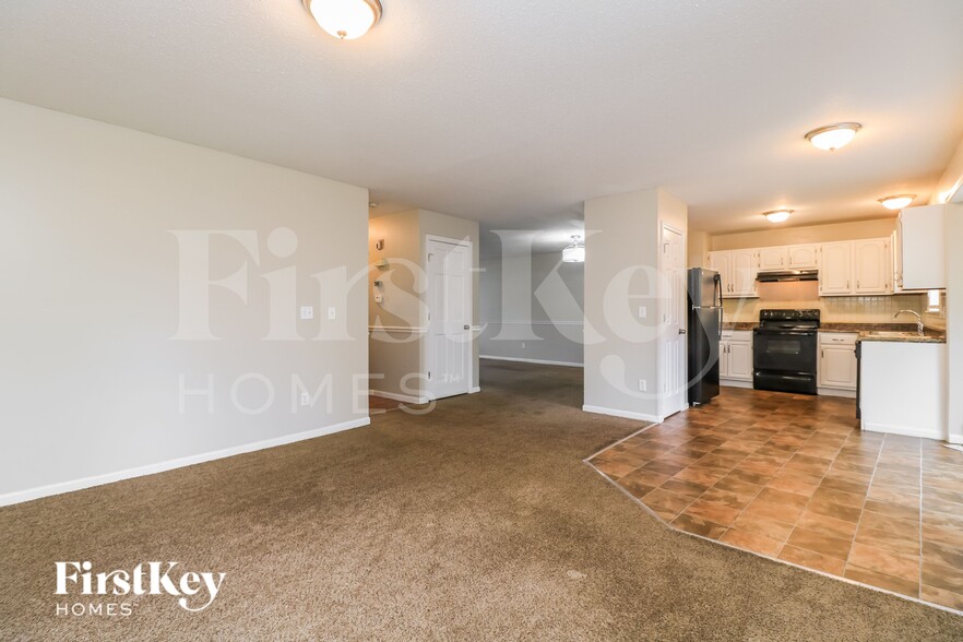 Building Photo - 2909 Sand Spur Ct