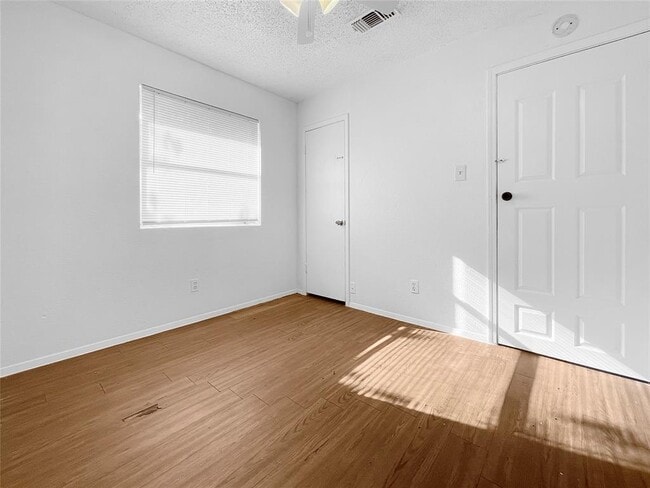 Building Photo - 5002 Weidemar Ln