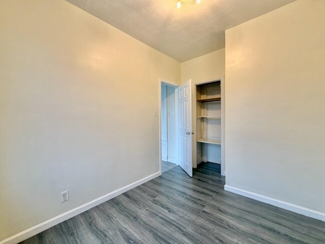 Building Photo - 617 Grand Ave