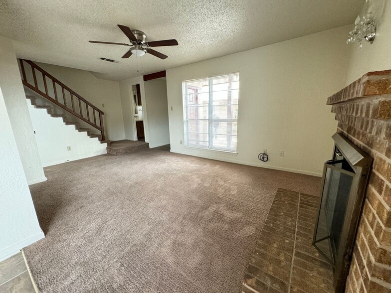 Building Photo - 1307 Covey Ln
