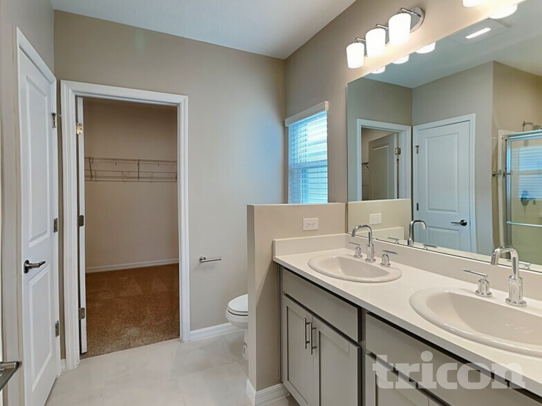 Building Photo - 212 Garnet Ave