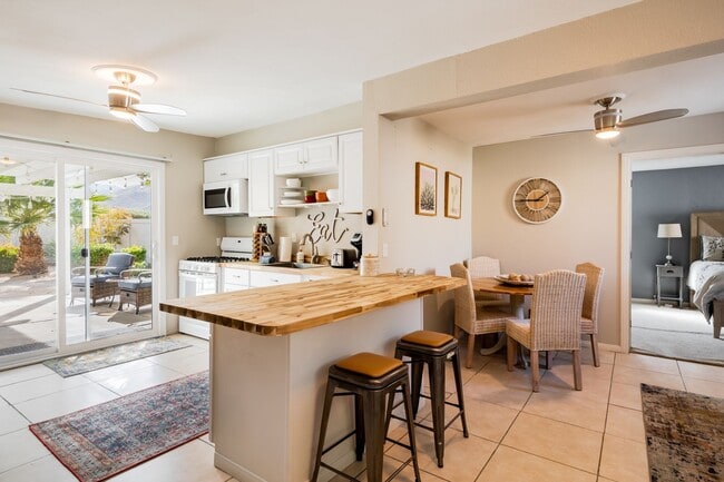 Building Photo - Movie Colony Oasis - Peaceful, Walk to Downtown (Monthly Only - No Long Term)