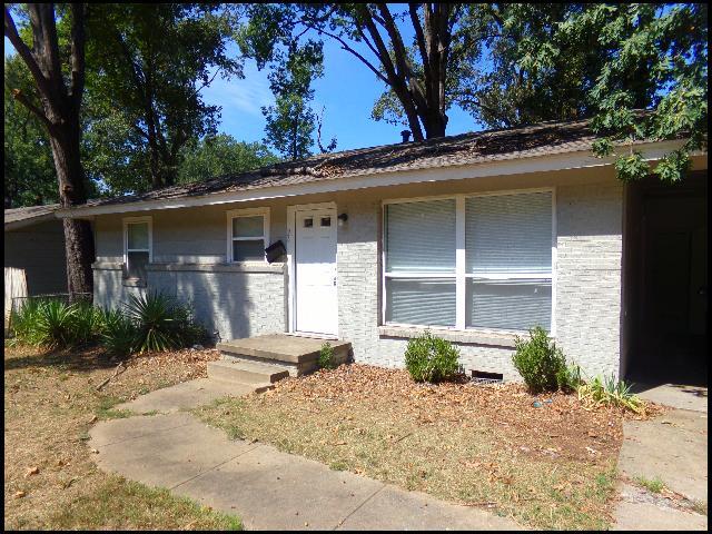 Primary Photo - 26 S Wakefield Dr