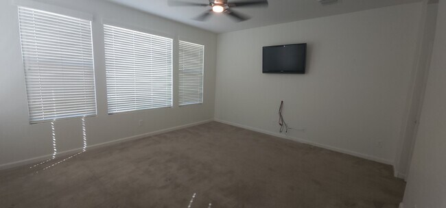 Building Photo - 3350 Big Sky Dr