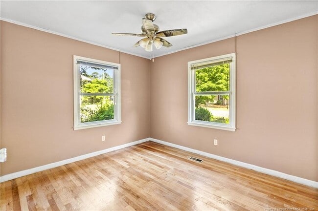 Building Photo - 2815 Skycrest Dr
