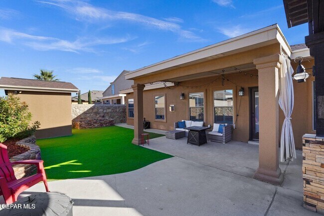 Building Photo - 14125 Rainbow Point Dr