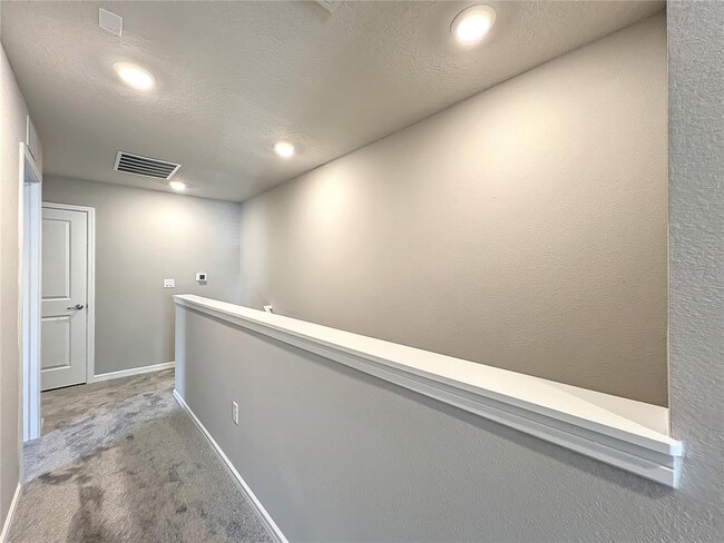 Building Photo - 1957 Canny Cv