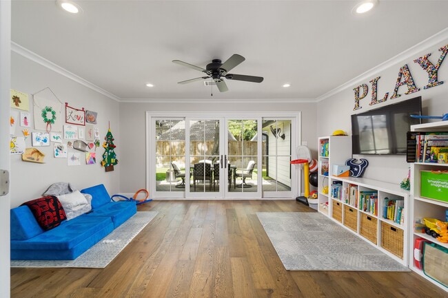 Building Photo - 815 Thornvine Ln