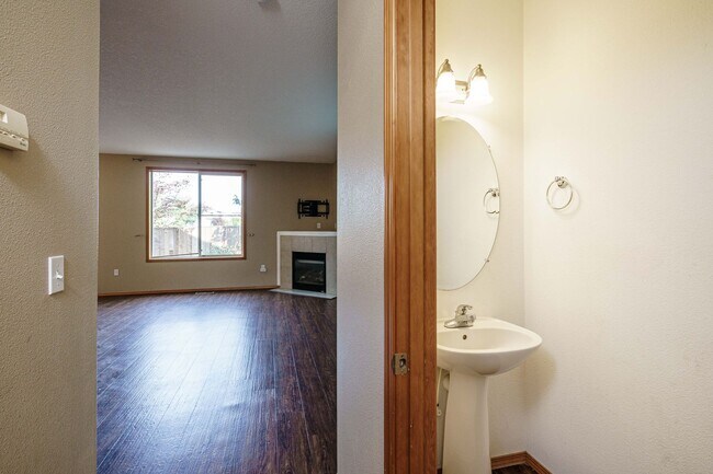 Building Photo - 3 bedroom 2.5 Bath - On Dead End Street - Low Maintenance Fenced Yard - Community Center with Swi...