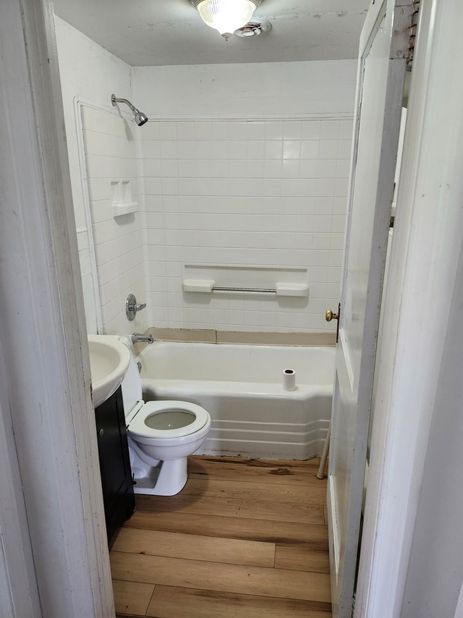 Building Photo - 300 Webbs Mill Rd N