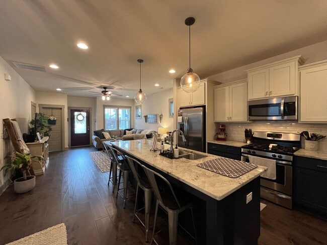 Building Photo - Incredible 3BD, 2.5BA Home in Wendell Fall...