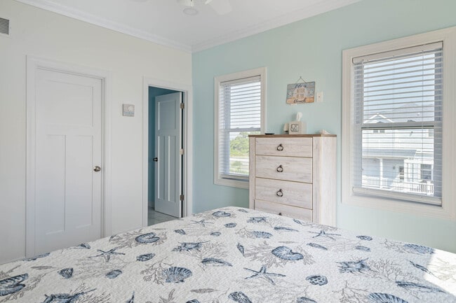 Building Photo - 29331 Clifton Shores Dr