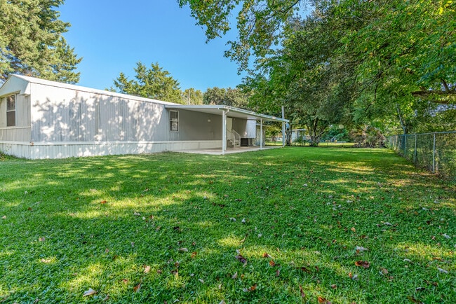 Building Photo - 1328 Greendale Ave