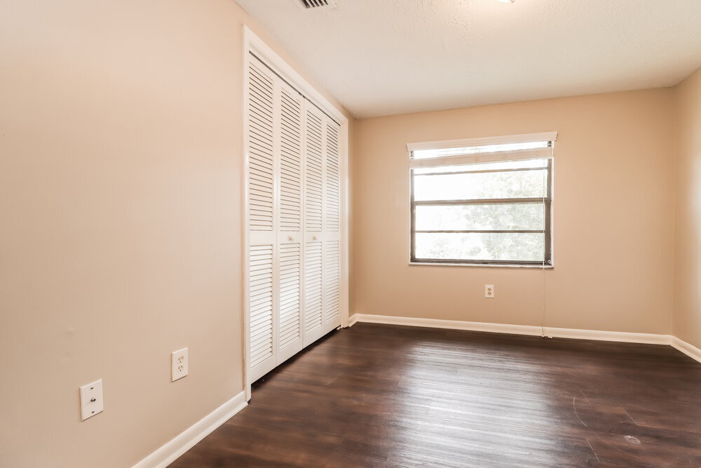 Building Photo - 15715 Country Lake Dr