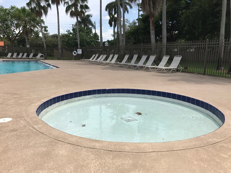 Building Photo - 8621 SW 5th St