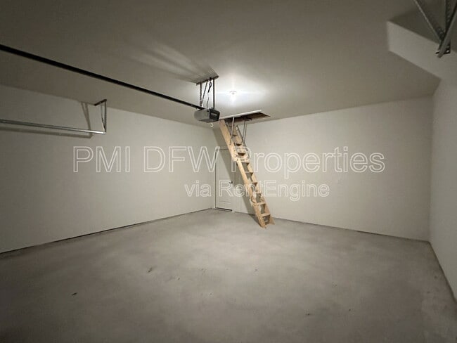 Building Photo - 808 Boyer Ct