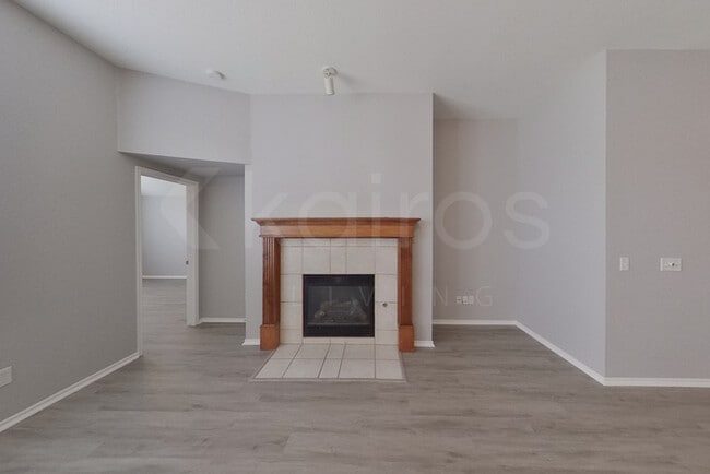 Building Photo - 113 Great Oaks Dr