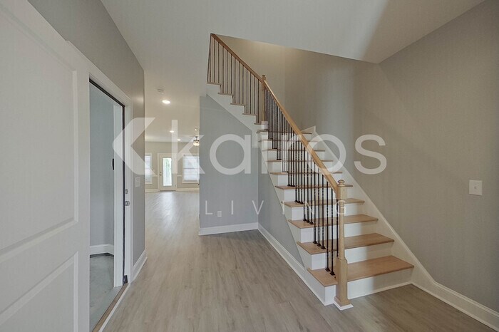 Building Photo - 3709 Oak Leaf Wy