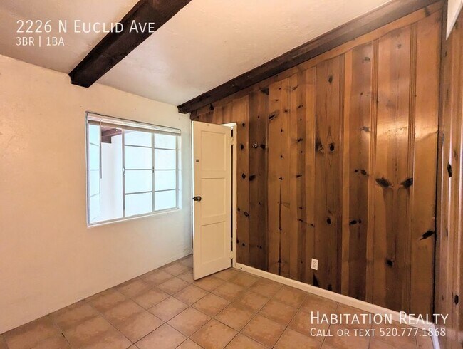 Building Photo - 2226 N Euclid Ave