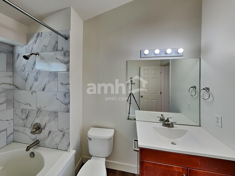 Building Photo - 6123 Van Gogh Cir