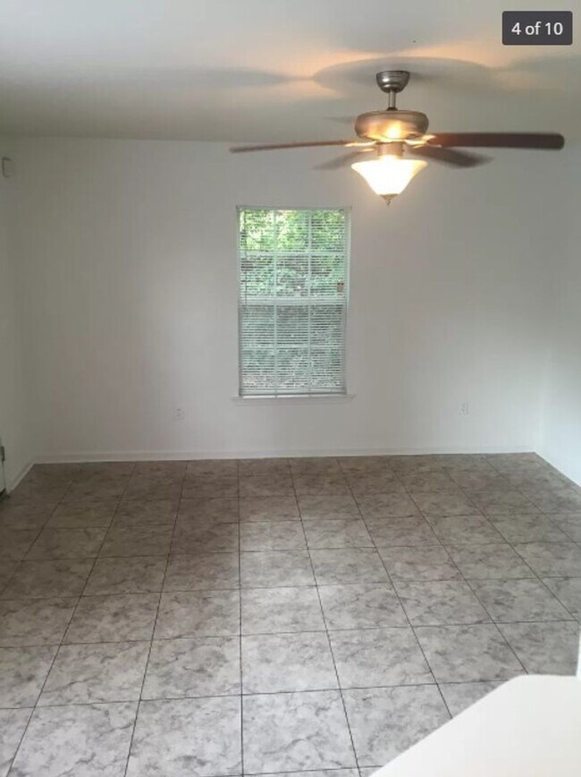 Building Photo - 1524 Hudson St