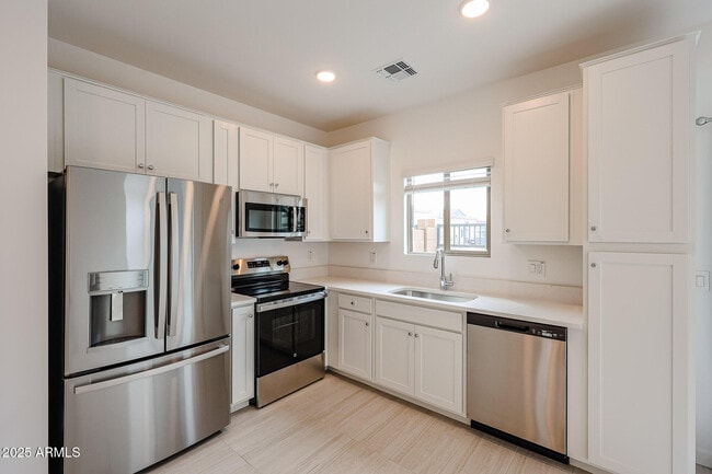 Building Photo - 2837 W Eagle Talon Trail