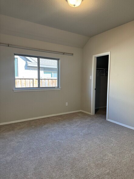 Building Photo - 13827 Via Toluca Trl