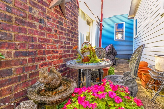 Building Photo - 78 New York Ave