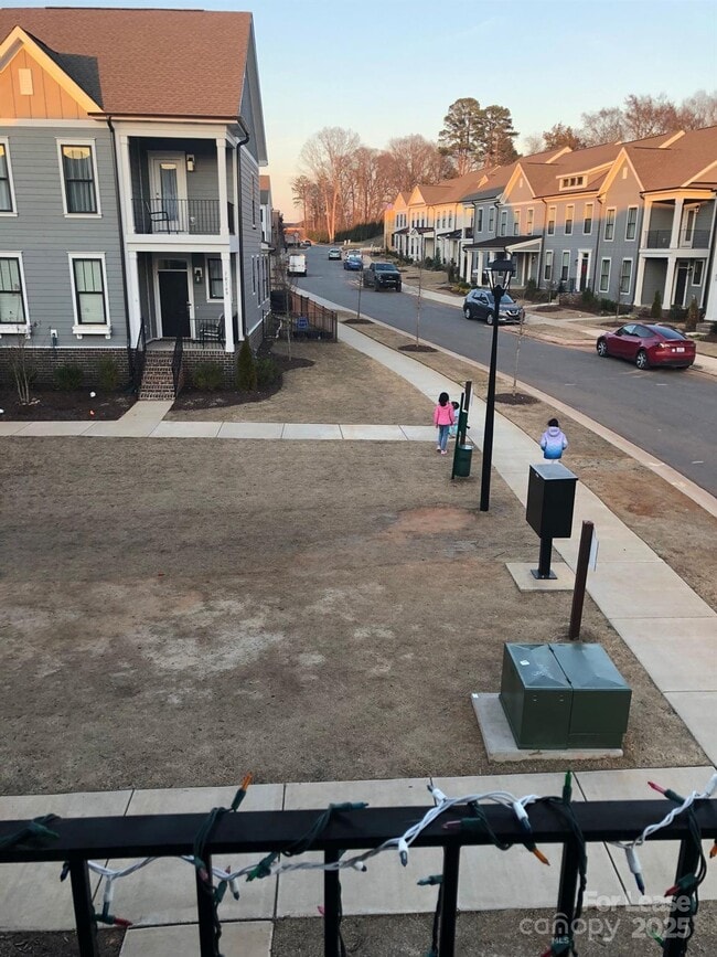 Building Photo - 10181 Meeting House Dr NW