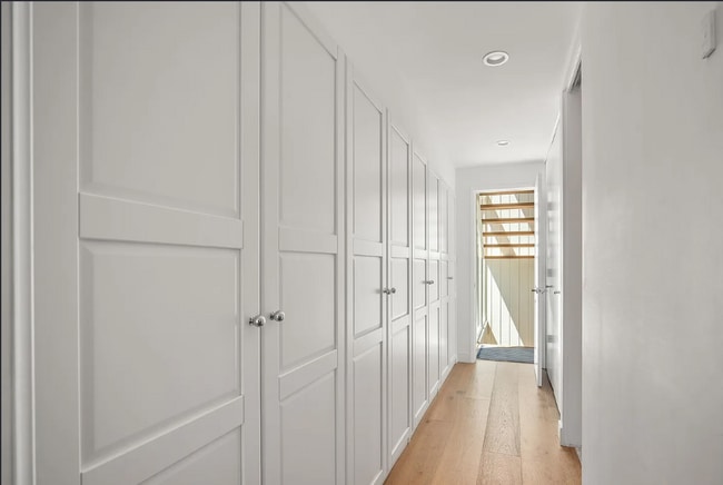 Building Photo - 14 Westwind St